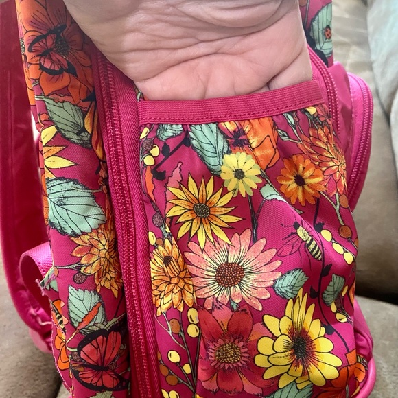 Sakroots Backpack: Raspberry In Bloom, Pink, padded laptop bag, Artists Circle - Picture 7 of 16